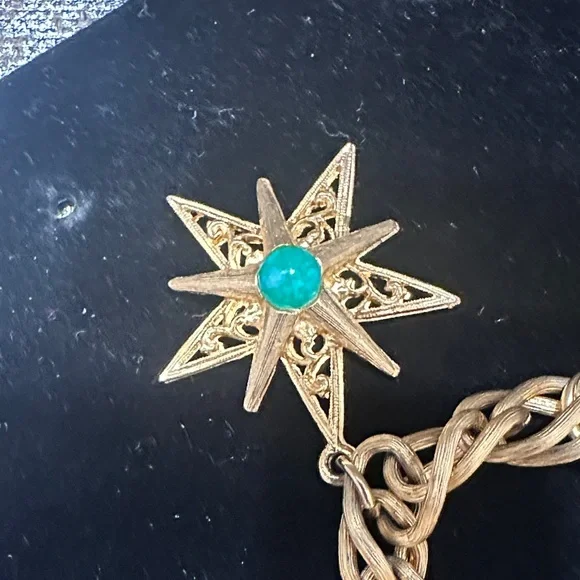 Gold and Green Charm Bracelet - Picture 2 of 4